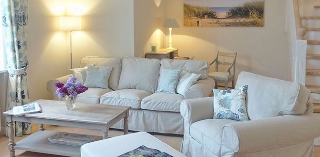 Luxus und Komfort bieten Ruhe und Erholung im Appartement nahe dem Meer