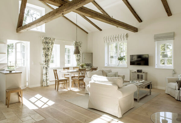 Großzügiges Loft im Landhaus - Stil