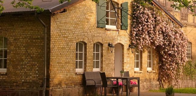 Terrasse an Ferienwohnung auf Gutshof